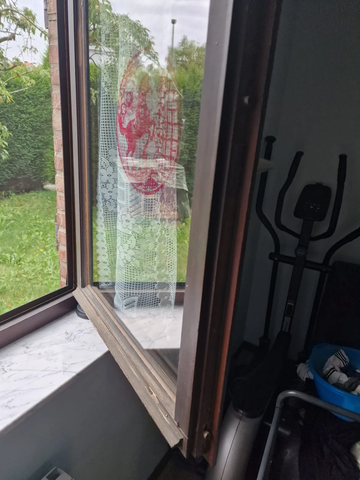 Vue de porte ou fenêtre pour le diagnostic de la menuiserie