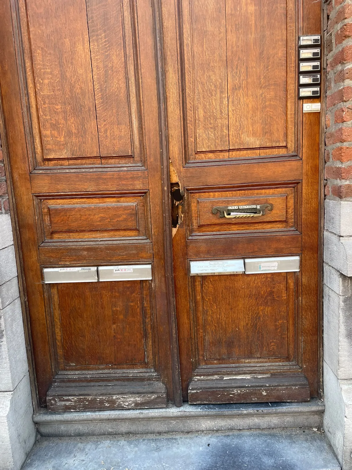 Vue de porte ou fenêtre pour le diagnostic de la menuiserie